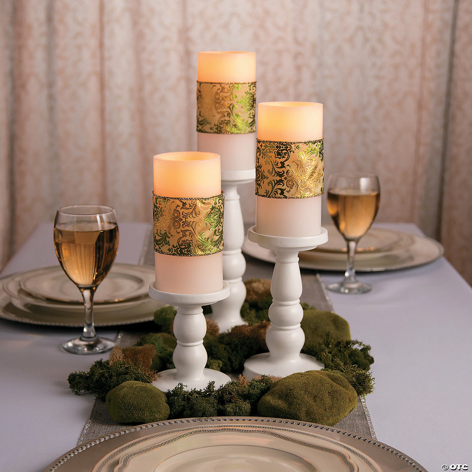 Brand new β€οΈ White Candle Holder Set - 3 Pc. π 2 Brand new β€οΈ White Candle Holder Set - 3 Pc. π - Image 2